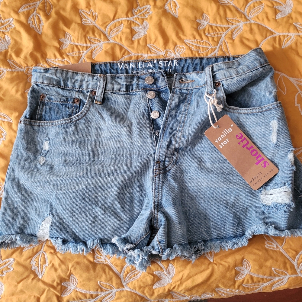 Vanilla Star cut off, button Fly Denim shorts